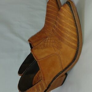 Liberty Black Barley Field Booties Women's Size 6.5 Genuine Leather.